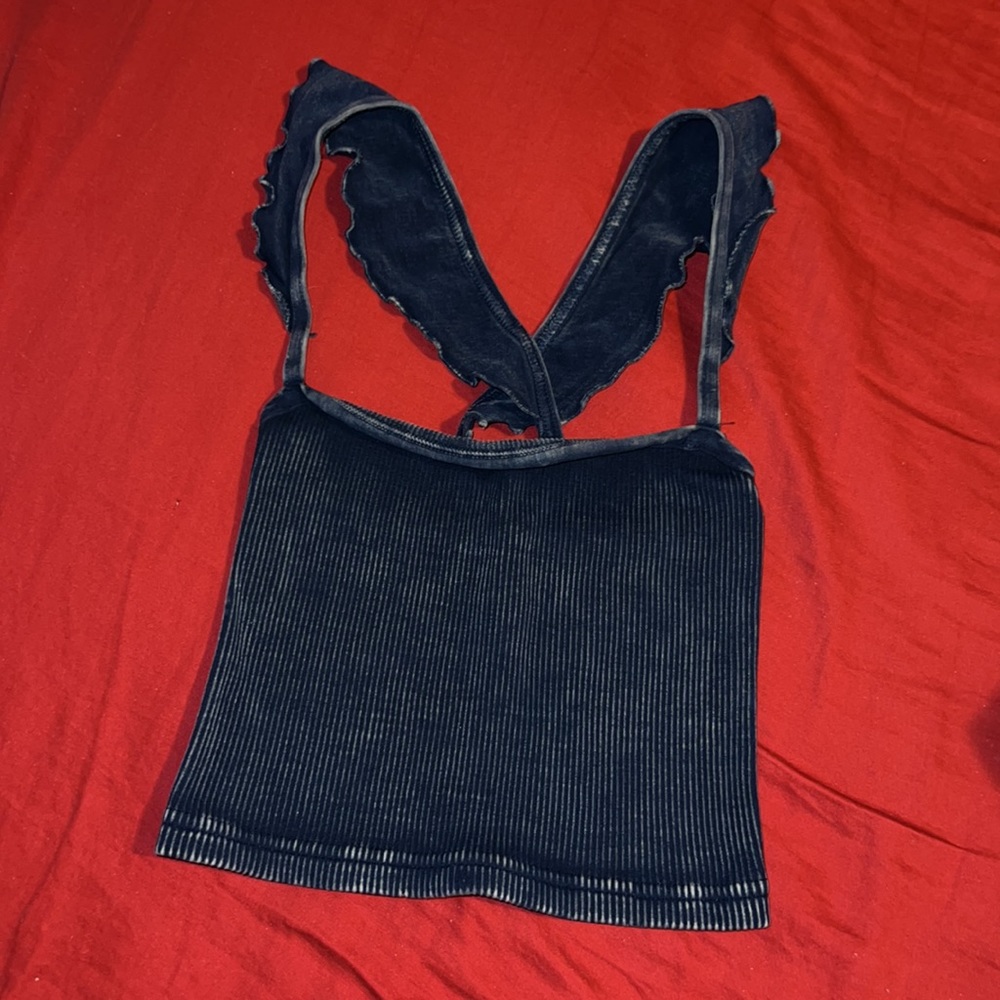 Happiness Runs Flirty Crop Tank - Picture 6 of 10